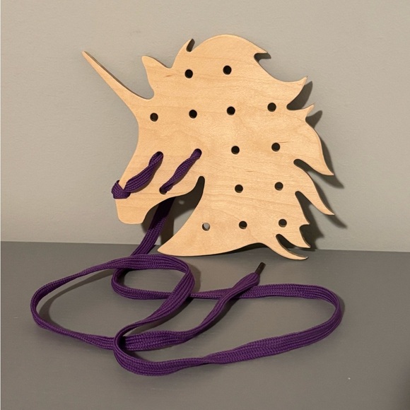 Unicorn l wooden | lacing board | toddlers - Picture 2 of 4
